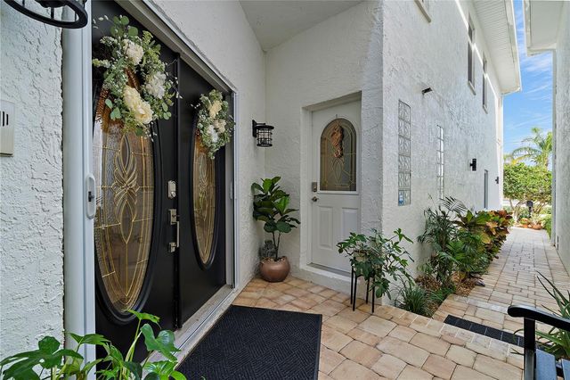 830 PINELLAS BAYWAY S, St Petersburg, FL 33715