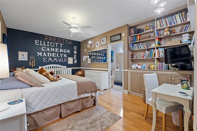 830 PINELLAS BAYWAY S, St Petersburg, FL 33715