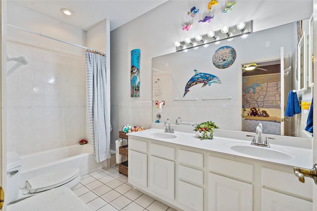 830 PINELLAS BAYWAY S, St Petersburg, FL 33715