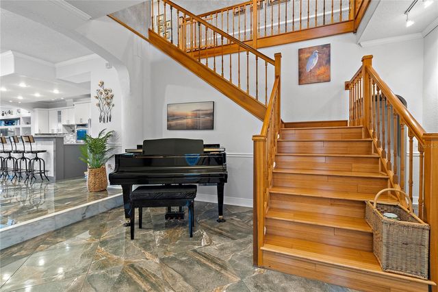 830 PINELLAS BAYWAY S, St Petersburg, FL 33715