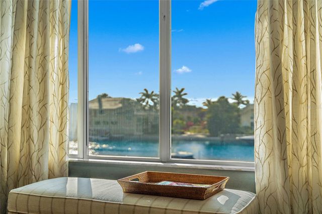 830 PINELLAS BAYWAY S, St Petersburg, FL 33715