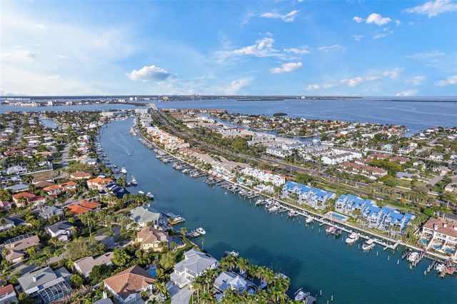 830 PINELLAS BAYWAY S, St Petersburg, FL 33715