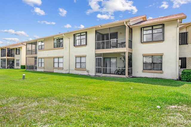 13155 Chadwick Court, Wellington, FL 33414