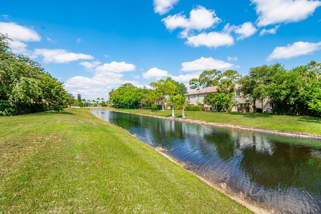 13155 Chadwick Court, Wellington, FL 33414