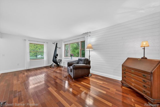 425 Arbor Pine Drive, Ortonville Village, MI 48462