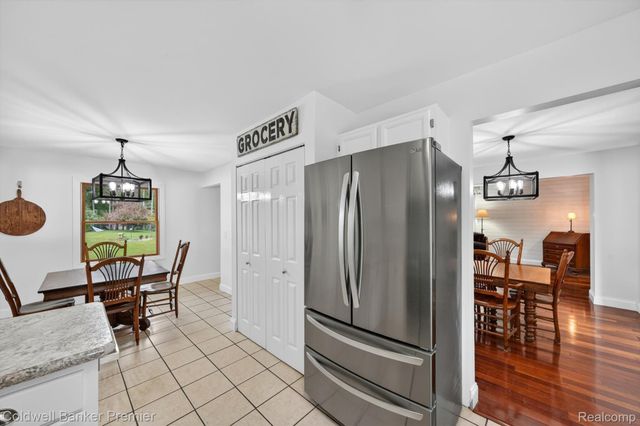 425 Arbor Pine Drive, Ortonville Village, MI 48462