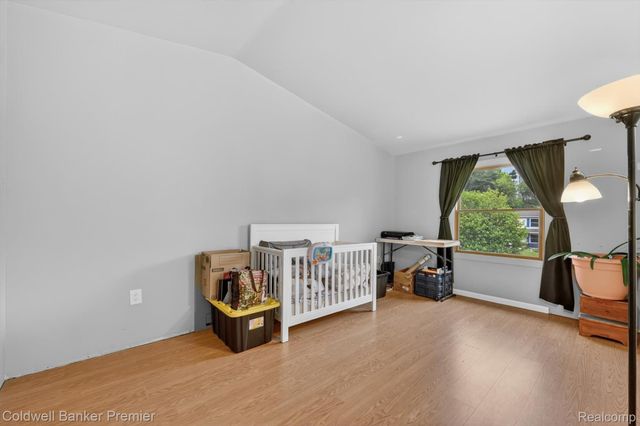 425 Arbor Pine Drive, Ortonville Village, MI 48462