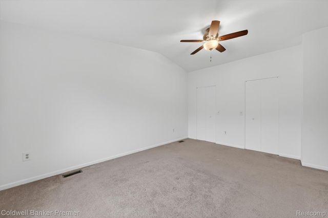 425 Arbor Pine Drive, Ortonville Village, MI 48462
