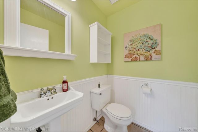 425 Arbor Pine Drive, Ortonville Village, MI 48462