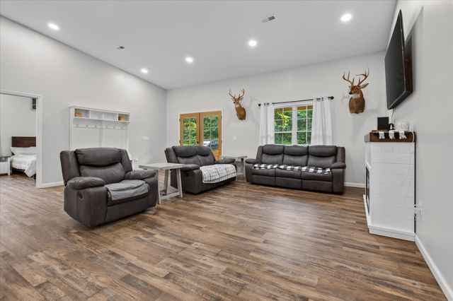 181 Hayes Ridge Rd, Indian Mound, TN 37079