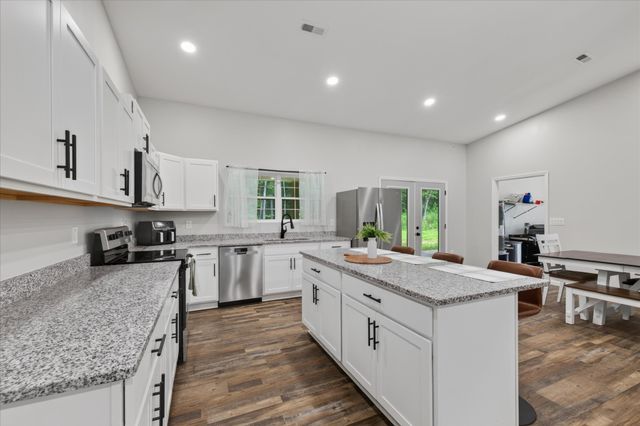 181 Hayes Ridge Rd, Indian Mound, TN 37079