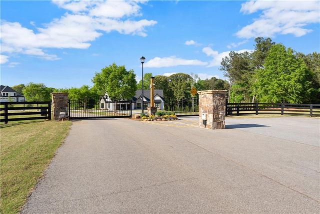 373 Fortress Way, Jefferson, GA 30549