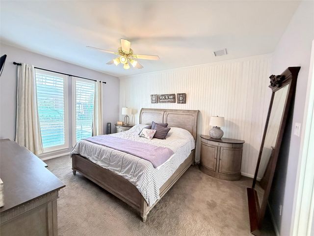 425 Blossomwood Drive, League City, TX 77573