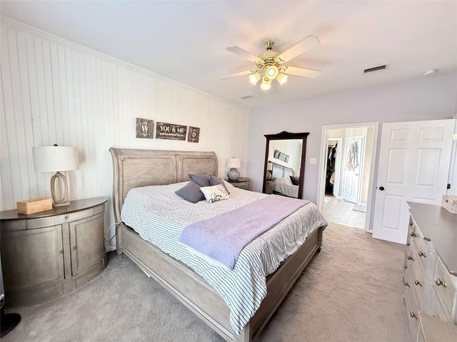 425 Blossomwood Drive, League City, TX 77573