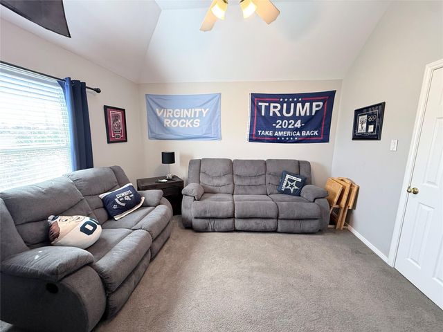 425 Blossomwood Drive, League City, TX 77573