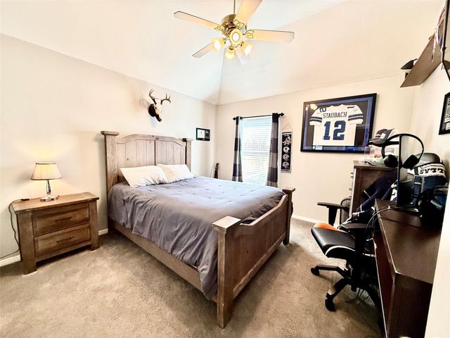 425 Blossomwood Drive, League City, TX 77573