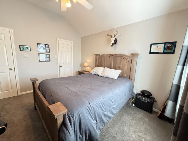 425 Blossomwood Drive, League City, TX 77573