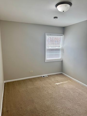 2218 S 11th Avenue, Broadview, IL 60155