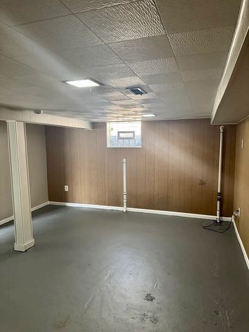 2218 S 11th Avenue, Broadview, IL 60155