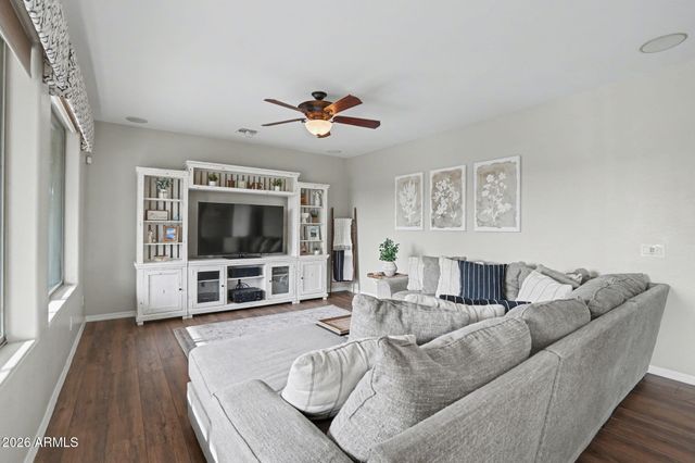 3321 E TONTO Drive, Gilbert, AZ 85298