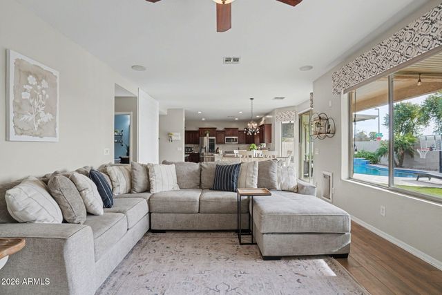 3321 E TONTO Drive, Gilbert, AZ 85298