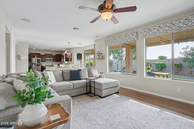 3321 E TONTO Drive, Gilbert, AZ 85298