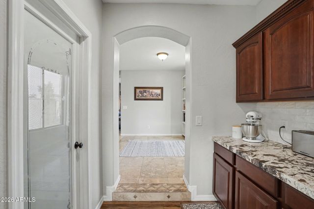 3321 E TONTO Drive, Gilbert, AZ 85298