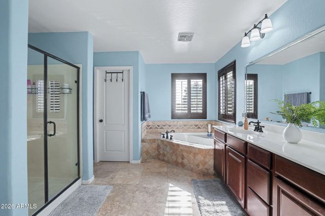 3321 E TONTO Drive, Gilbert, AZ 85298