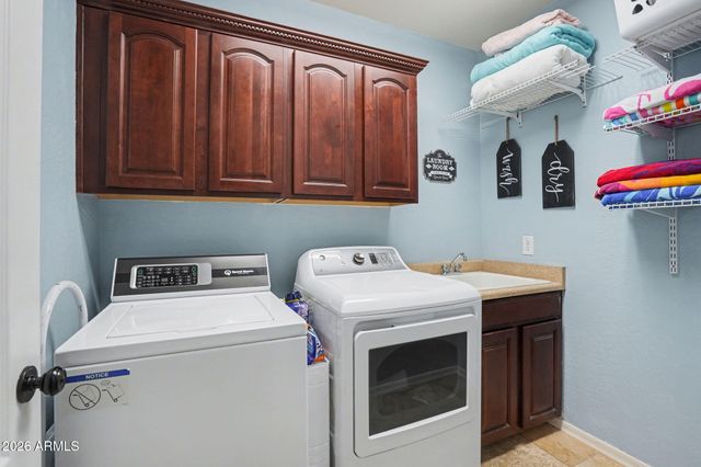 3321 E TONTO Drive, Gilbert, AZ 85298