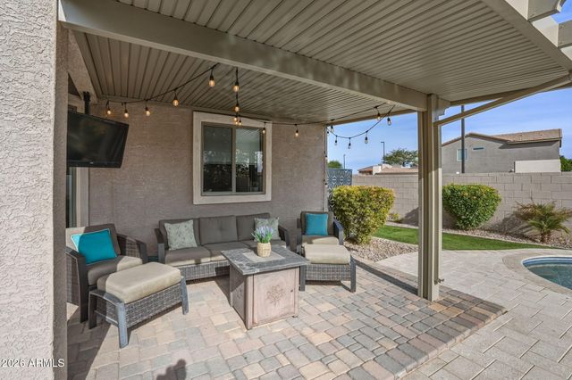 3321 E TONTO Drive, Gilbert, AZ 85298