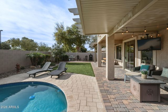 3321 E TONTO Drive, Gilbert, AZ 85298
