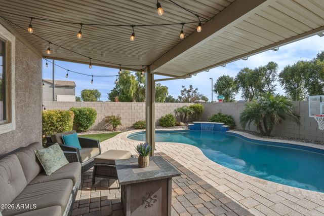 3321 E TONTO Drive, Gilbert, AZ 85298