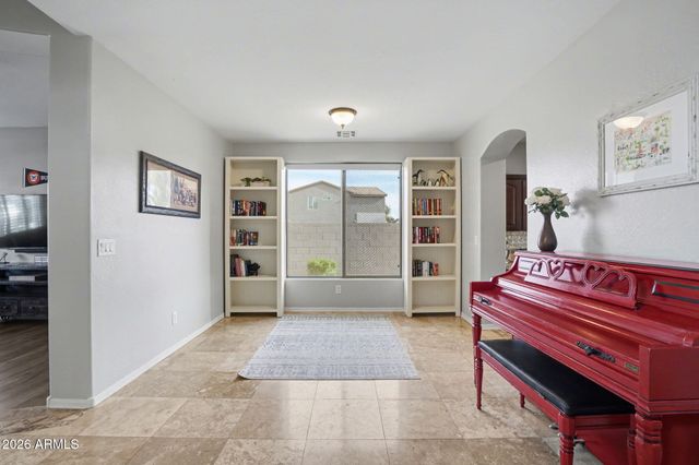 3321 E TONTO Drive, Gilbert, AZ 85298