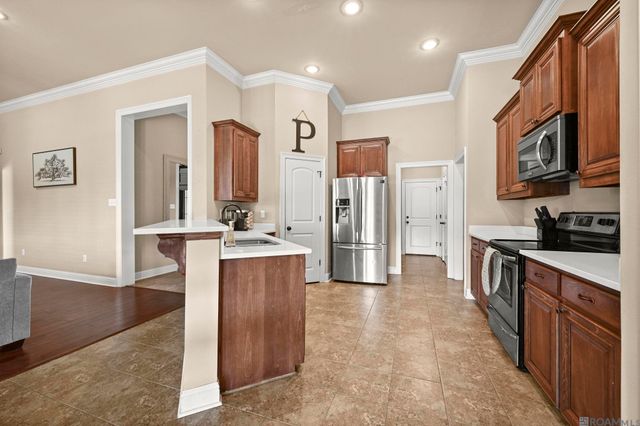 13187 Crownridge Dr, Gonzales, LA 70737