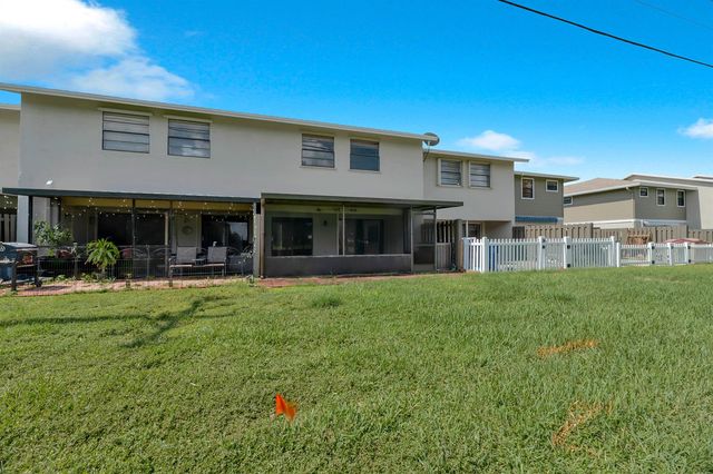 10723 NW 11TH Street 10723, Pembroke Pines, FL 33026
