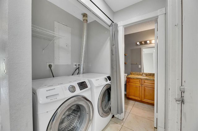 10723 NW 11TH Street 10723, Pembroke Pines, FL 33026