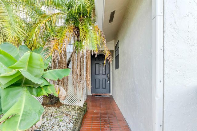 10723 NW 11TH Street 10723, Pembroke Pines, FL 33026