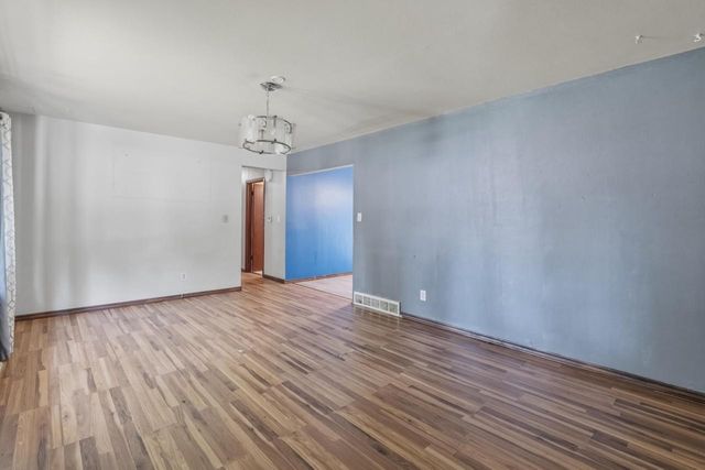 8091 N Pingree AVENUE, Milwaukee, WI 53224