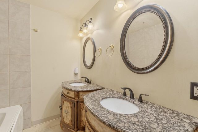 8091 N Pingree AVENUE, Milwaukee, WI 53224