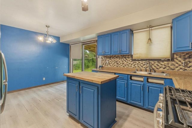 8091 N Pingree AVENUE, Milwaukee, WI 53224