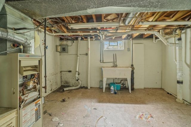 8091 N Pingree AVENUE, Milwaukee, WI 53224