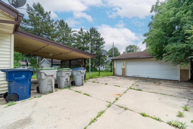 8091 N Pingree AVENUE, Milwaukee, WI 53224