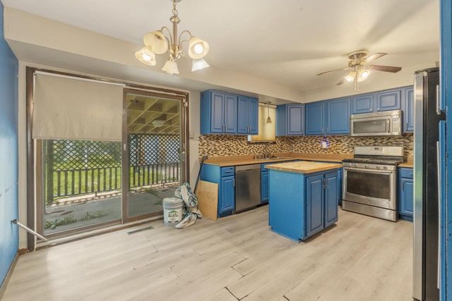 8091 N Pingree AVENUE, Milwaukee, WI 53224