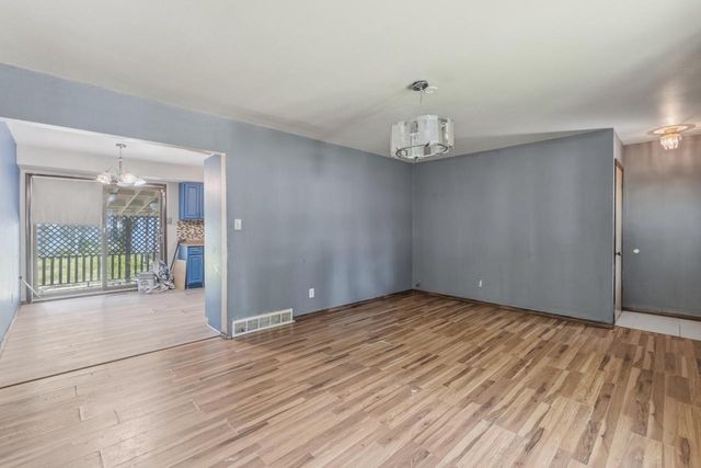 8091 N Pingree AVENUE, Milwaukee, WI 53224
