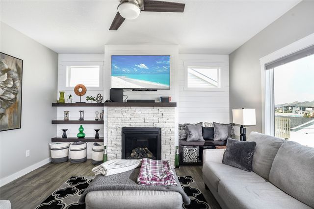 5004 NW 13th Street, Ankeny, IA 50023