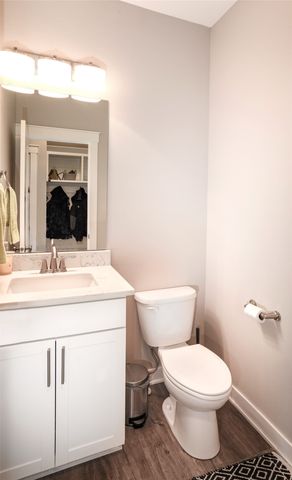 5004 NW 13th Street, Ankeny, IA 50023