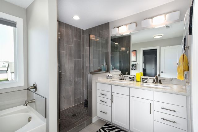 5004 NW 13th Street, Ankeny, IA 50023