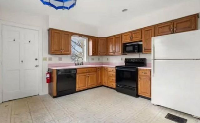 20 Central Ave 2, Danvers, MA 01923