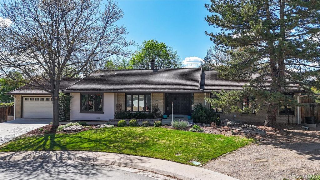 7549 S Quay Court, Littleton, CO 80128
