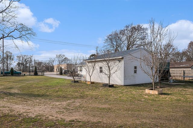 69819 S Nottawa Road, Sturgis, MI 49091